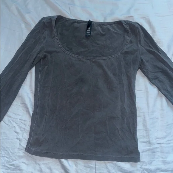 Skims long sleeve top - Picture 2 of 5